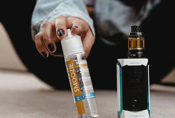 Smoozie ICE and Innokin Proton vaping kit