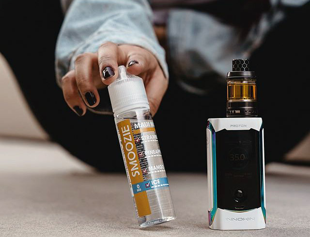 Smoozie ICE and Innokin Proton vaping kit